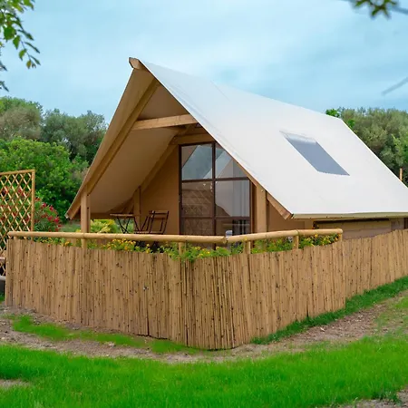 Luxe tent Agriglamping Butterfly House Sardegna