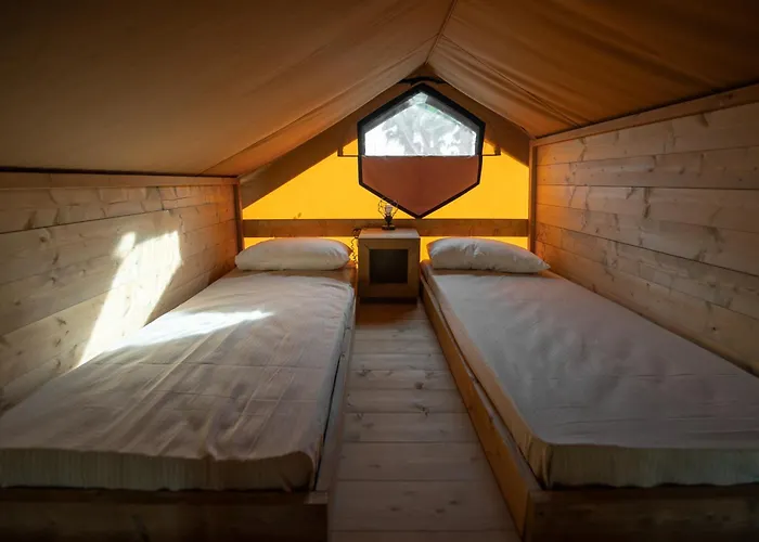 Agriglamping Butterfly House Sardegna 豪华帐篷